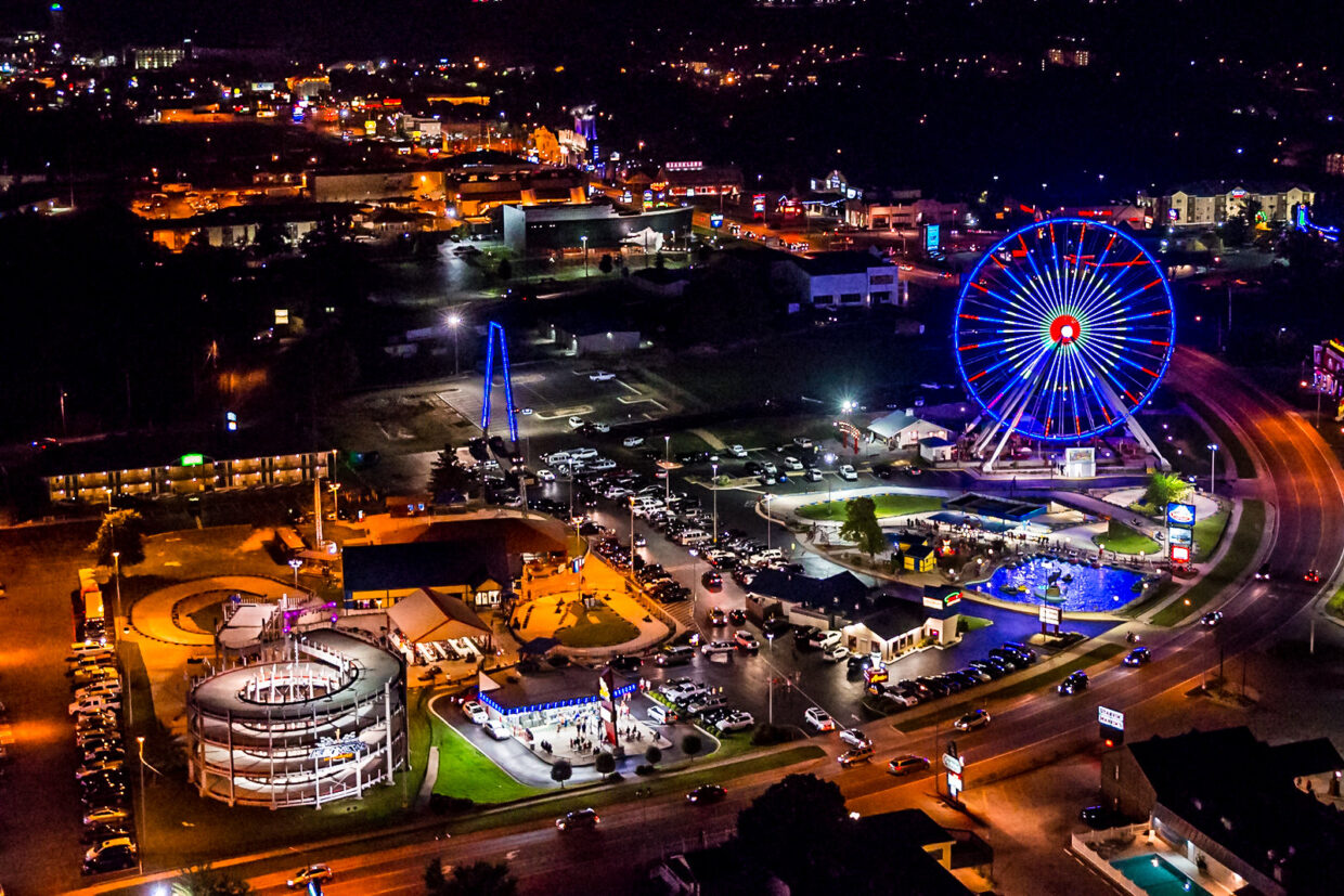 Branson ferris wheel at night